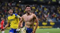 Un mal Cádiz CF salva la papeleta ante un Almería con nueve jugadores