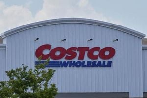 US Bars Iranian Diplomats From Shopping At Costco