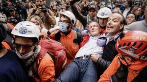 Argentine Retirees Rally Against Medication Restrictions