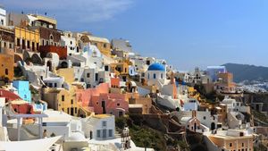 Santorini Faces Increased Seismic Activity As Residents Evacuate