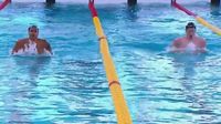 Casas edges Marchand in 200m IM at Swim World Cup