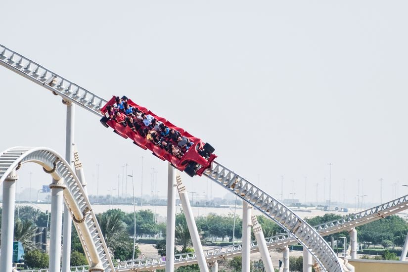 240 km hızı ile dünyanın en hızlı roller coaster'ı Formula Rossa. Abu Dabi.