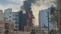 Un incendio en un edificio de Castellón obliga a movilizar a bomberos y Policía Local