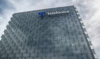 La CNMC abre otro expediente sancionador a Telefónica por la compra de Canal +