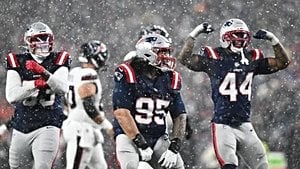Vrabel Leads Patriots Past Texans Into AFC Title Game