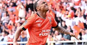 Lorient Crowned Ligue 2 Champions With 5-1 Victory