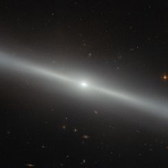  NGC 4762: A Galaxy on the Edge 