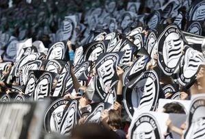 Sturm Graz Defeats Salzburg 4-2 In Title Clash
