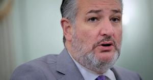 FCC Threats Spark Political Firestorm Over Kimmel Suspension