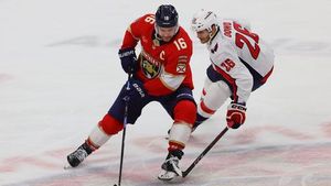 Capitals Host Panthers As Ovechkin Eyes NHL Goal Record