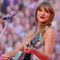 Taylor Swift Makes Special Appearance in iHeartRadio Awards Video Message - E! Online