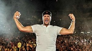 Luke Bryan Launches Massive 2026 Word On The Street Tour