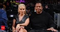 Alex Rodriguez's girlfriend Jaclyn Cordeiro shares inspirational message on self-improvement | MLB News - The Times of India