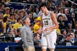 Undefeated Michigan Faces Penn State In High-Stakes Big Ten Clash