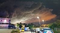 Levantan el confinamiento a los municipios afectados por la nube tóxica del incendio en Vilanova i la Geltrú
