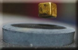 Uzayda roket yakıtları kullanılarak hareket etmek mi daha iyi yoksa gezegen yıldız karadelik gibi muazzam manyetik alanların itme gücünü kullanmak mı?