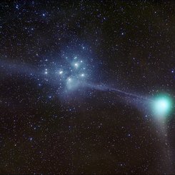 Machholz Meets the Pleiades