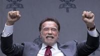 Schwarzenegger calls pope 'Action Hero' for climate acts (4) - English Service - Ansa.it