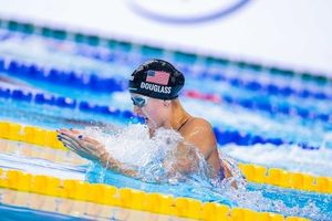 World Records Fall On Opening Night At Swimming World Cup