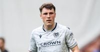 Hibs 'win' race to sign Rangers-linked midfielder with medical booked in