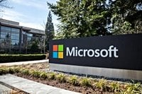 Microsoft AI Leader Warns Chatbots Are Fueling ‘AI Psychosis’ Cases - CoinCentral