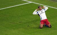 Hamburger SV finally returns to Bundesliga after seven seasons in second division