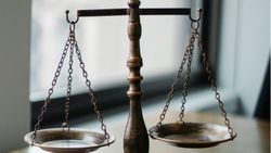 Tüm Evrim ağacı ailesi ve yönetiminde bir ince bir sitemdir.