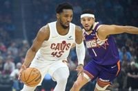 Suns-Cavaliers live updates: Phoenix starts two rookies, 2-way guard vs East leader Cavs