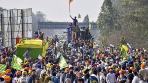 Farmers Protest Punjab's Biogas Initiative Amid Stubble Burning Crisis