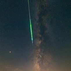 Bir Perseid Ateş Topu ve Samanyolu