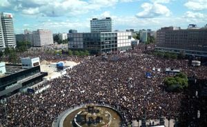 Berlin March Demands Freedom For Russia And Ukraine