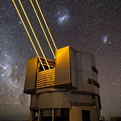 Gökyüzüne Ateşlenen Lazerler