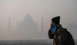 Record Air Pollution Chokes Northern India