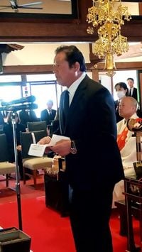 新間寿さん葬儀で佐山聡と藤波辰爾が弔辞　ジャガー横田や大仁田厚らが参列／主な参列者 - プロレス : 日刊スポーツ