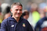 Phil Parkinson says tweak he made after 45 minutes vs Stockport 'worked better' for Wrexham en route to win