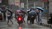 Bengaluru Weather: Several Areas Witness Heavy Rain; Severe Waterlogging At Nagawara-Hebbal Stretch | Check Traffic Advisory