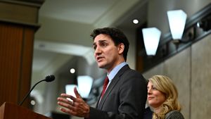 Trump, Trudeau, And Sheinbaum Announce Tariff Suspension Amid Border Security Agreement