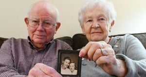 Couple Remarries After Nearly 50 Years Apart