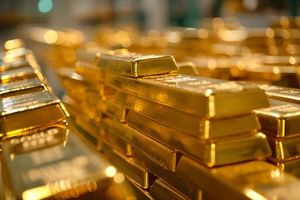 Gold Prices Surge 100 Baht Amid Market Fluctuations