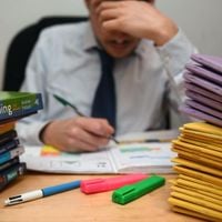 Teacher workload ‘not sustainable’ union says as strike action ballot opens | Perspective Media