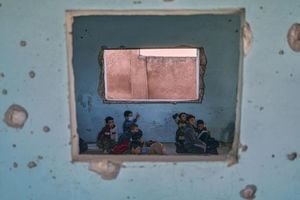 Syrian Children Brave Ruined Schools As Families Return