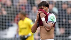 Lucas Paquetá Cries On Field After Yellow Card Incident