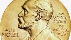 Nobel Ödülü'nü Havaalanı Güvenliğinden Geçirmeye Çalışmak...