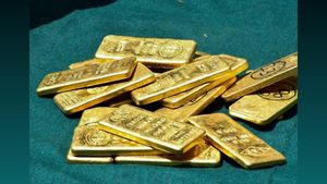 Significant Decline In Gold Prices Noted Across India