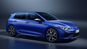 Volkswagen Golf R Raises Excitement With Striking Design