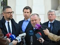 Rektor UW z trudem powstrzymywał się od łez. Mówił o odwadze strażnika