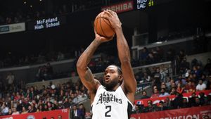 Kawhi Leonard’s Last-Second Shot Lifts Clippers Over Kings