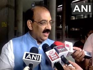 Noida Astrologer’s Hoax Terror Threat Shakes Mumbai