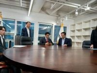 김문수, 국민의힘 중앙당사 ‘점거’ 돌입···“내가 대통령 후보다”