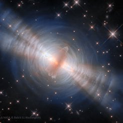 Hubble Teleskobu'ndan Yumurta Bulutsusu